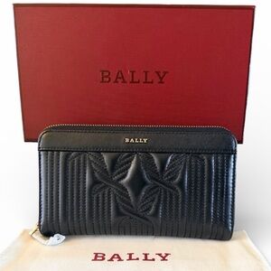Bally Lattice Quilted Sheepskin Genuine Leather Wallet Clutch NWT Full Inclusion